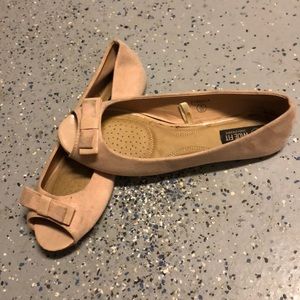 Blush/nude peep toe flats with bow